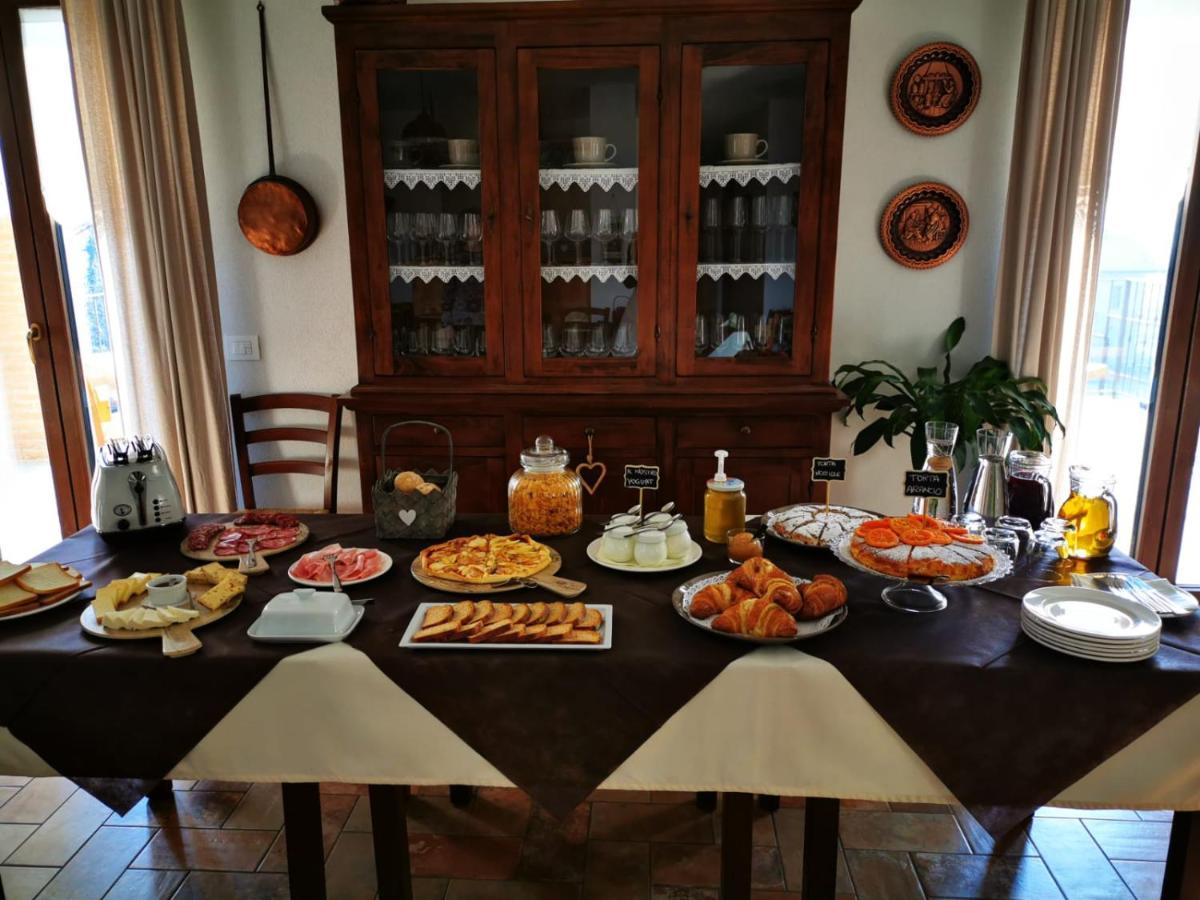 Agriturismo La Ca' D'Amelio Lessolo ภายนอก รูปภาพ